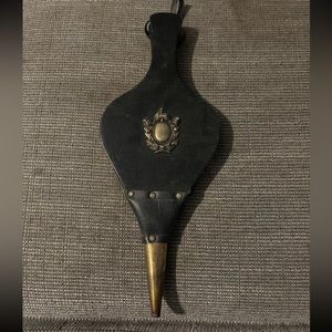 Vtg Bellow Fireplace Blower Hand Pump Crest Wooden Black Leather Farmhouse